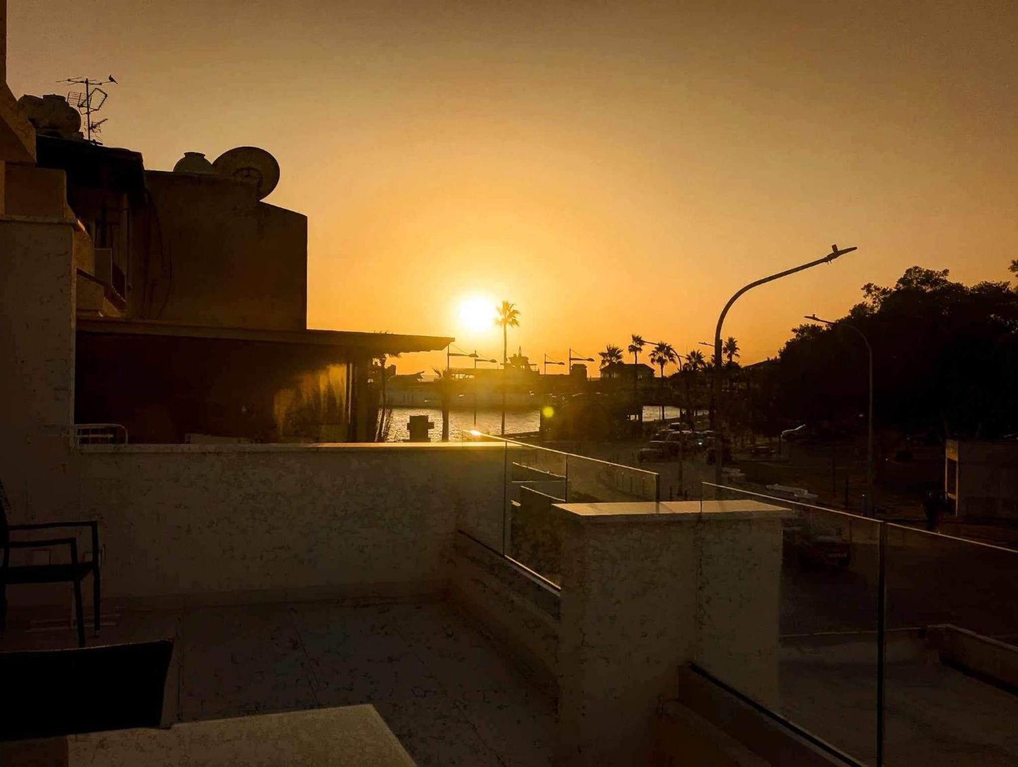 Bohemian Rhapsody Apartment Paphos Exterior photo